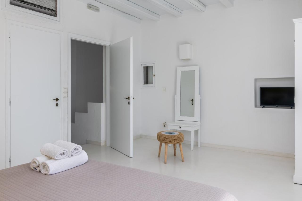 Thalassitra Private Pool Suites Adamantas Eksteriør billede