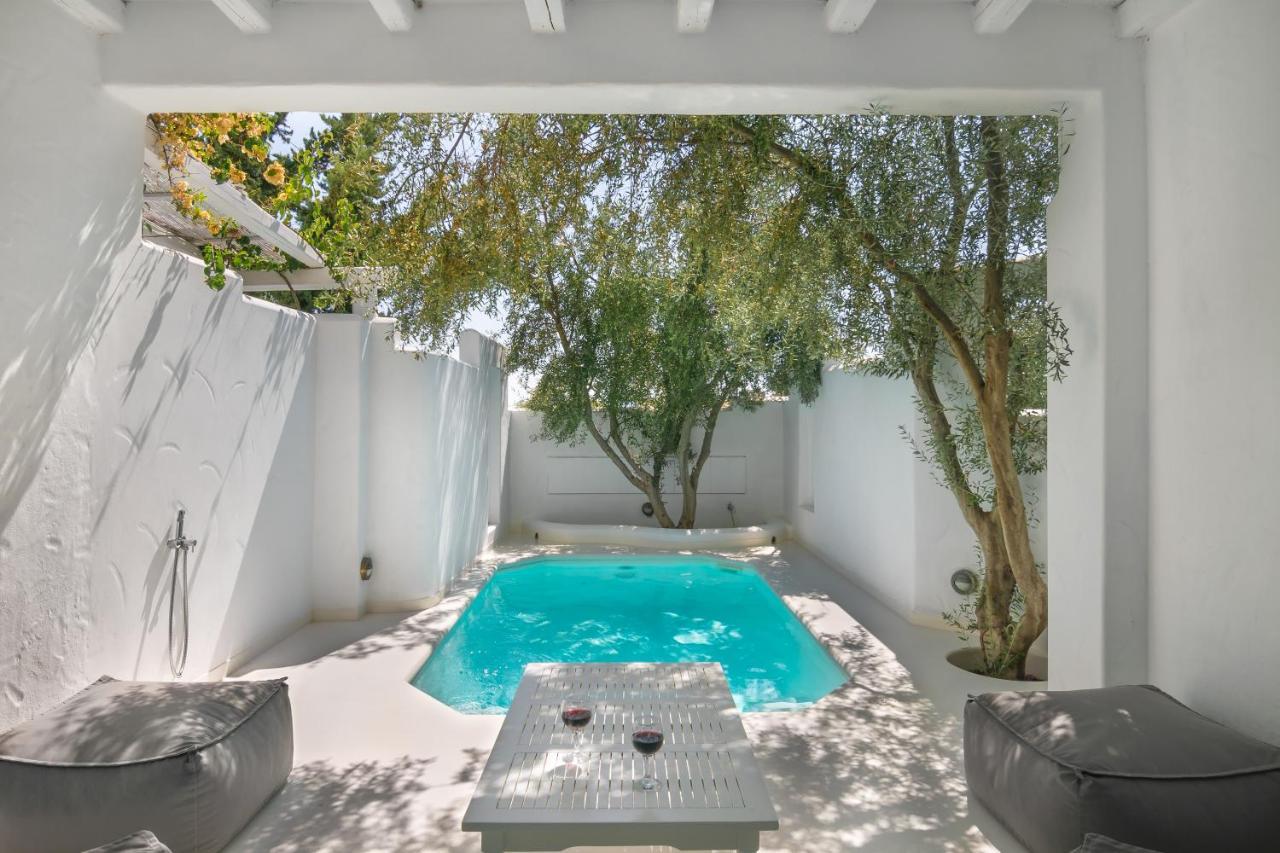 Thalassitra Private Pool Suites Adamantas Eksteriør billede