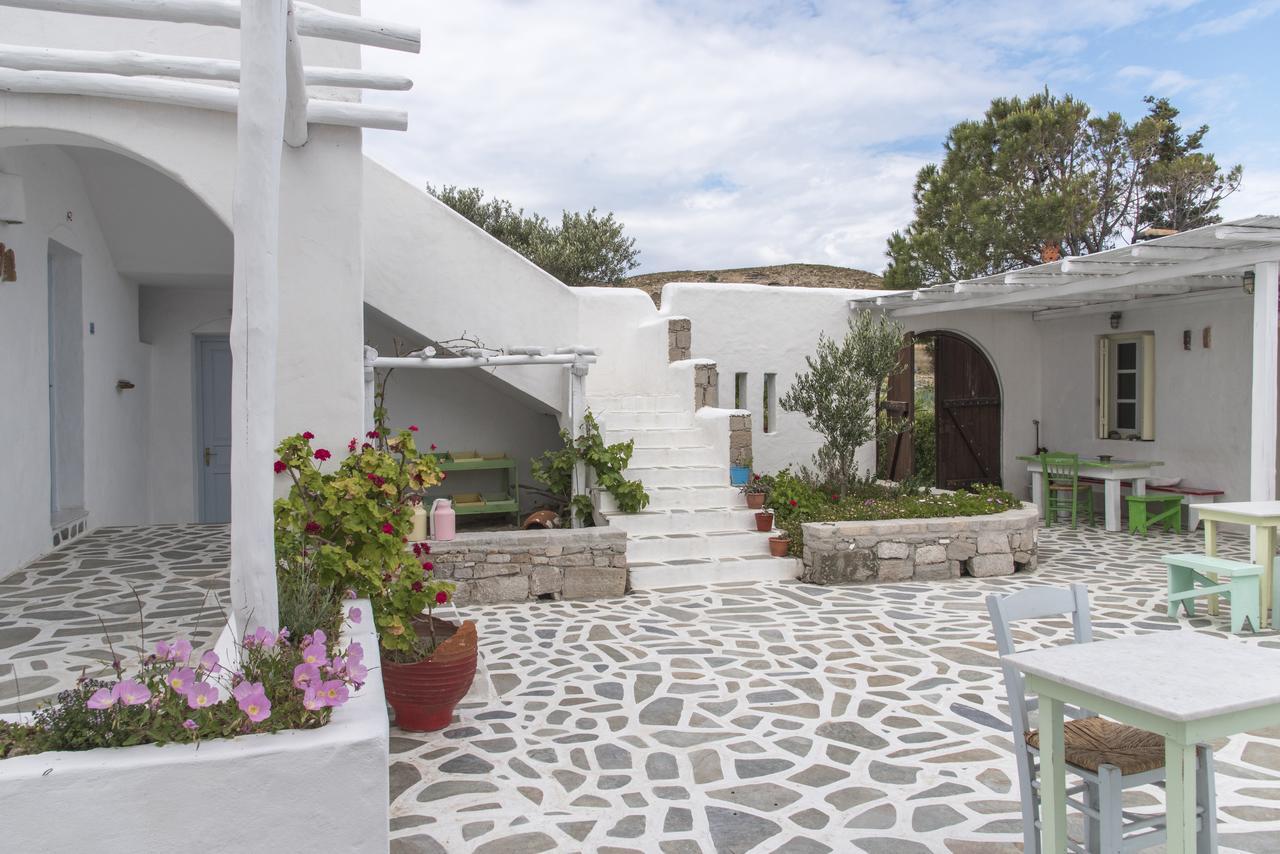 Thalassitra Private Pool Suites Adamantas Eksteriør billede