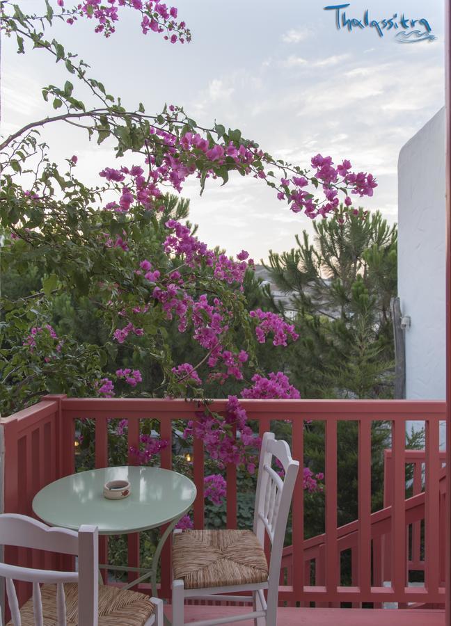 Thalassitra Private Pool Suites Adamantas Eksteriør billede